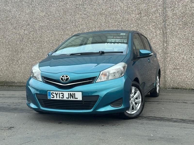 Turquoise Used 2013 Toyota Yaris Hatchback | £5,495 (Fair price) - Image 1/4