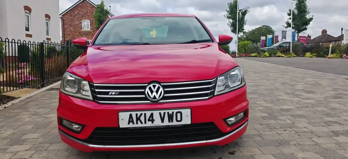 Used VW Passat Executive 2014 Red Sedan