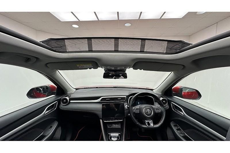 Used MG ZS Trophy 130 kW (177 HP) 2022 Red SUV