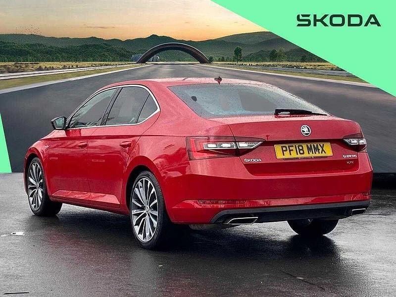 Used Skoda Superb 280 HP (205 kW) 2018 Velvet red metallic Hatchback
