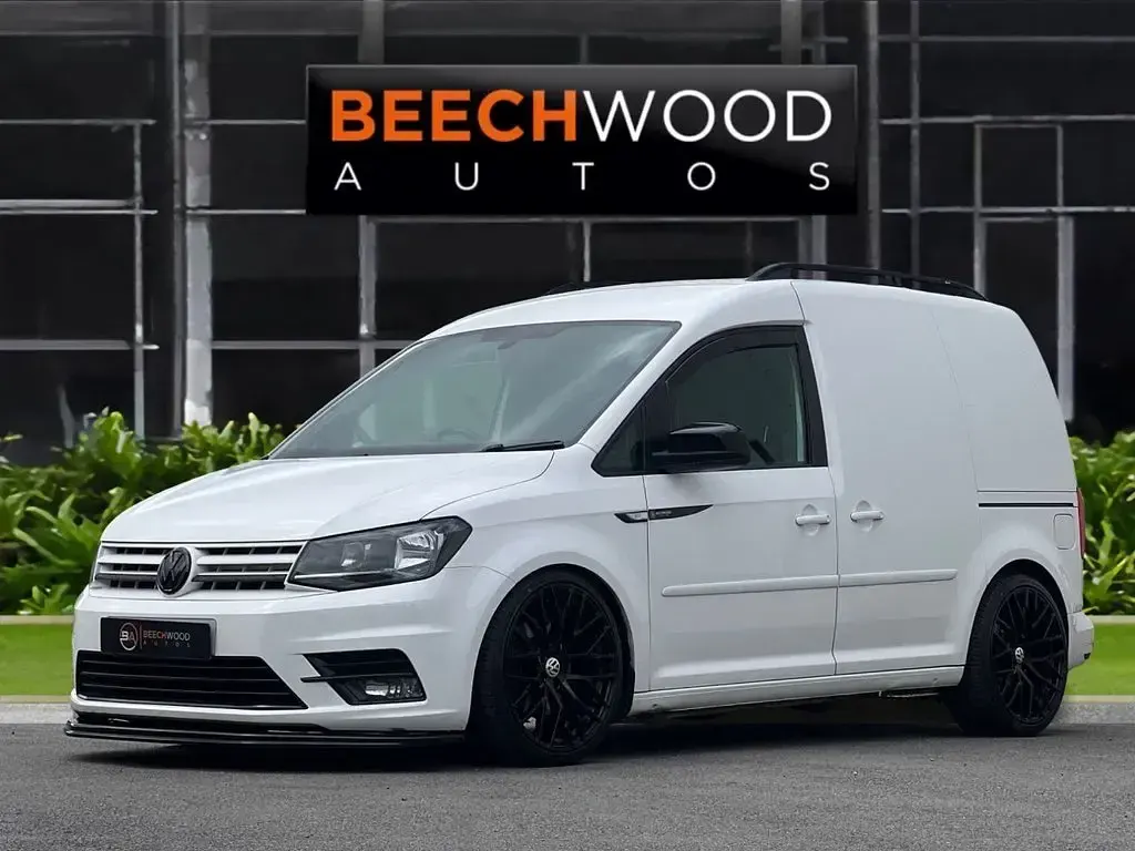 Used VW Caddy Highline 150 HP (110 kW) 2017 White MPV