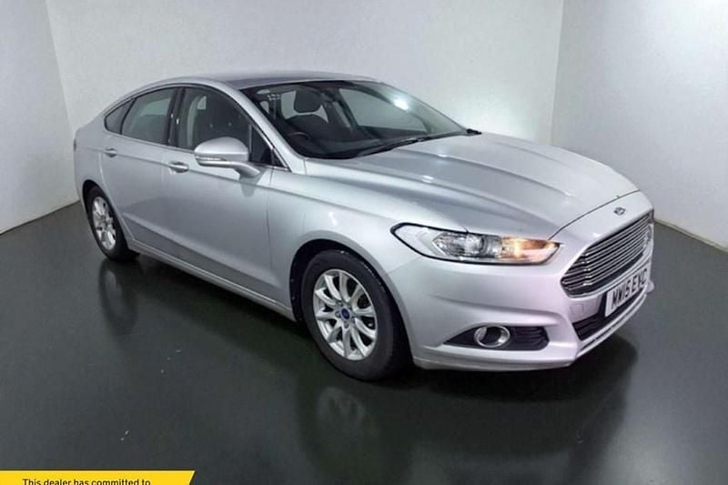 Silver Used 2015 Ford Mondeo Zetec Hatchback | £5,950 (Fair price) - Image 1/1