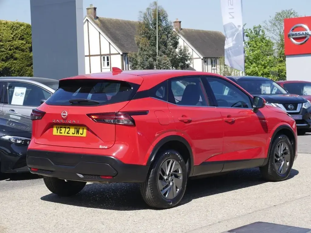 Used Nissan Qashqai Acenta Premium 2022 Red SUV