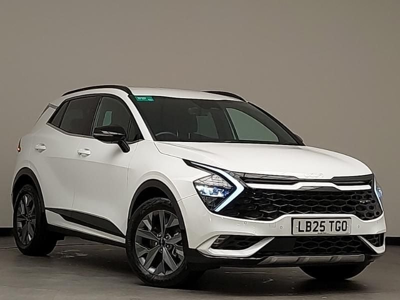 White Used 2025 Kia Sportage GT-Line SUV | £27,998 (Super price) - Image 1/4