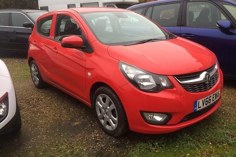 Used Vauxhall Viva 75 HP (55 kW) 2016 Red Hatchback