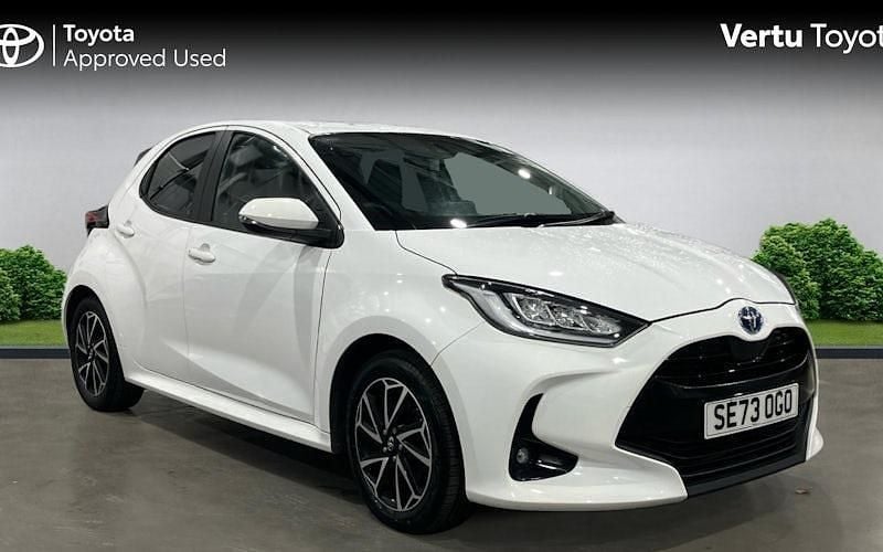 Used Toyota Yaris Hybrid Design 116 HP (85 kW) 2026 Hatchback