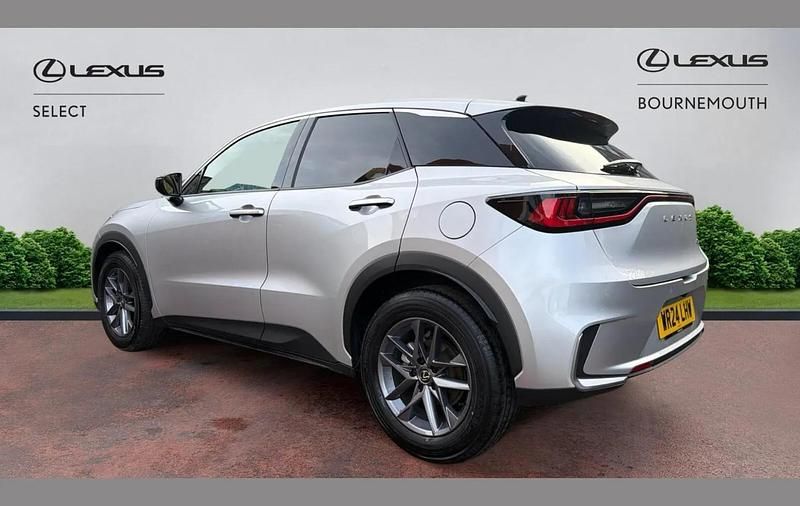 Used Lexus LBX 136 HP (100 kW) 2024 Silver SUV