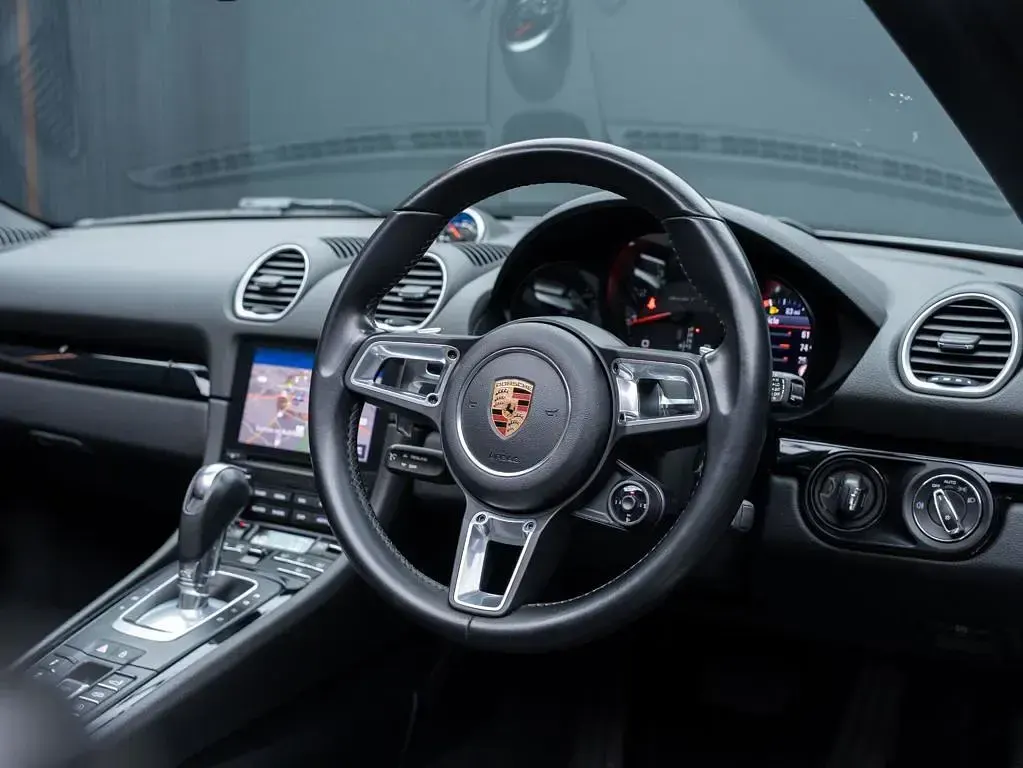 Used Porsche 718 Boxster 300 HP (220 kW) 2019 Silver Cabriolet