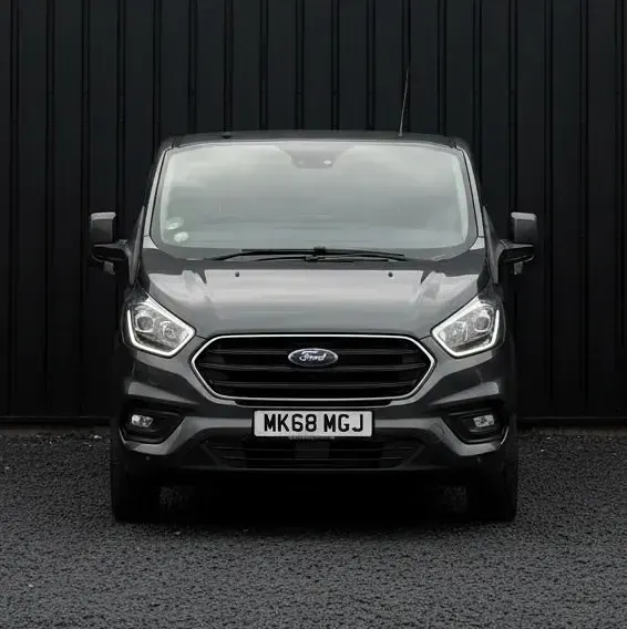 Begagnad Ford Transit Custom Limited 130 HK (95 kW) 2018 Grå Van