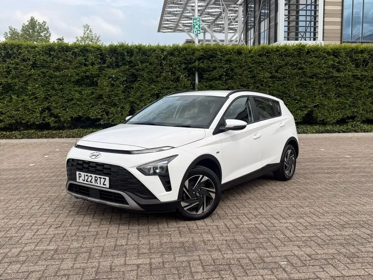 Used Hyundai Bayon SE 100 HP (73 kW) 2022 White SUV
