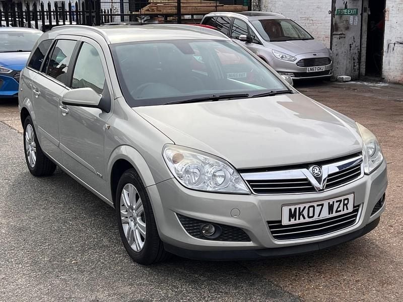 Beige Used 2007 Vauxhall Astra Design Edition Estate | £1,499 (Good price) - Image 1/4