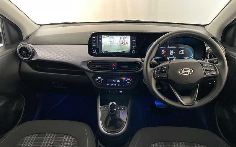 Used Hyundai i10 Premium 79 HP (58 kW) 2025 Black Hatchback