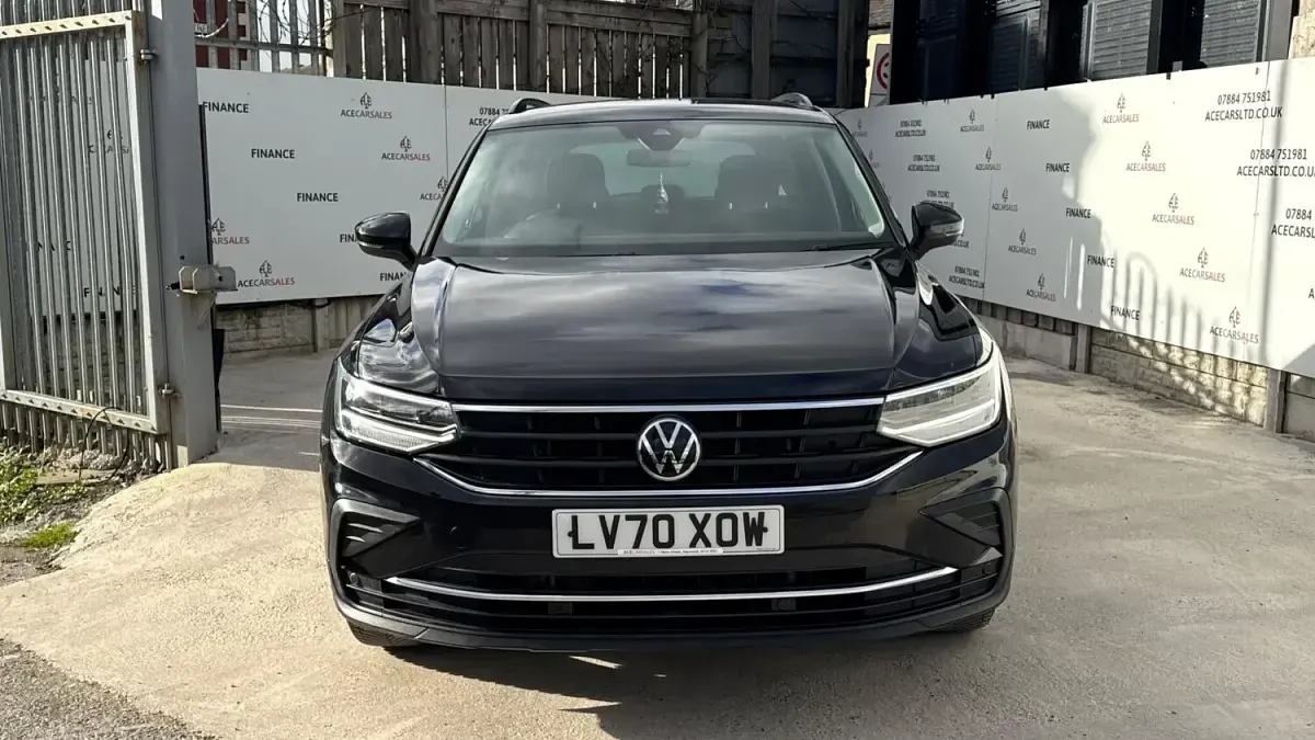 Begagnad VW Tiguan Life 150 HK (110 kW) 2020 Svart SUV