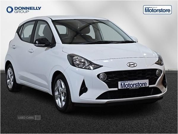 Used Hyundai i10 SE 84 HP (61 kW) 2020 White Hatchback