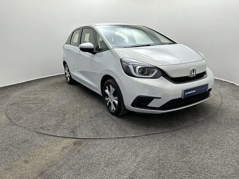 Used Honda Jazz Hybrid 109 HP (80 kW) 2021 Platinum white Hatchback