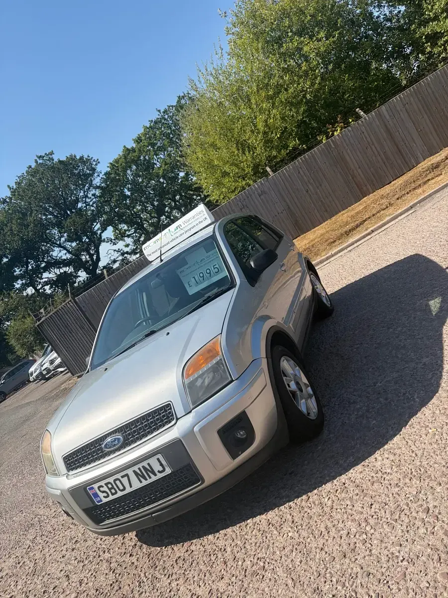 Used Ford Fusion Zetec 101 HP (74 kW) 2007 Silver Hatchback