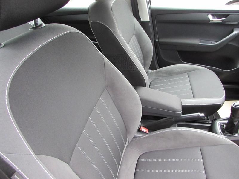 Used Skoda Fabia SE L 95 HP (69 kW) 2018 White Estate