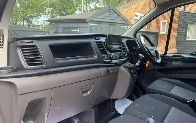 Used Ford Transit Custom 105 HP (77 kW) 2019 White Van