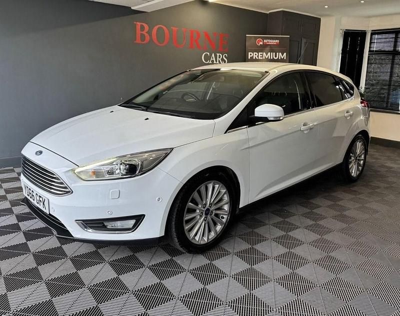 Used Ford Focus Titanium X 125 HP (91 kW) 2016 White Hatchback