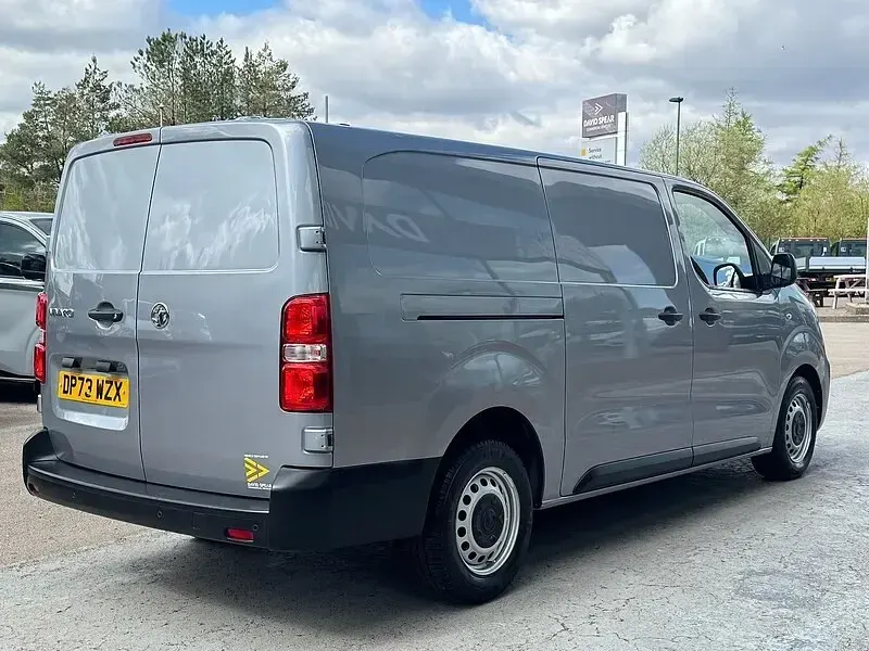 Used Vauxhall Vivaro 100 HP (73 kW) 2024 Grey MPV