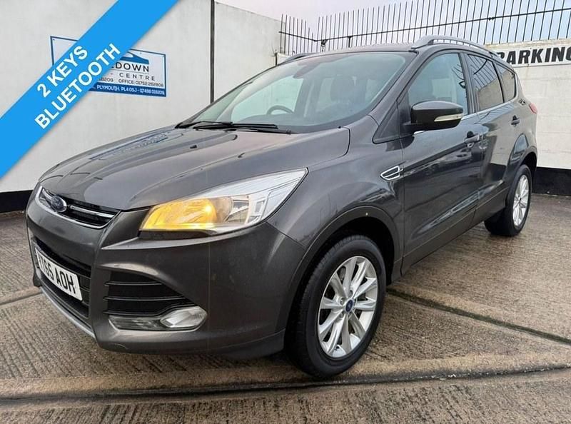 Used Ford Kuga Titanium 180 HP (132 kW) 2015 Grey SUV