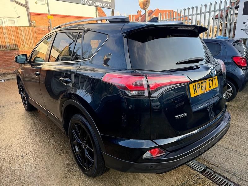 Used Toyota RAV4 2017 Blue SUV
