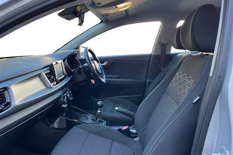 Used Kia Rio 83 HP (61 kW) 2020 Silver Hatchback