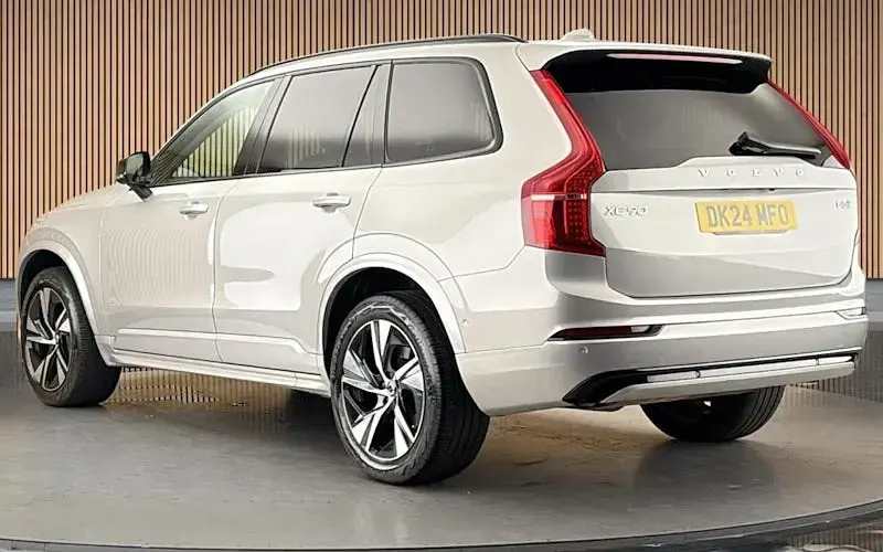 Used Volvo XC90 Plus 250 HP (183 kW) 2025 SUV