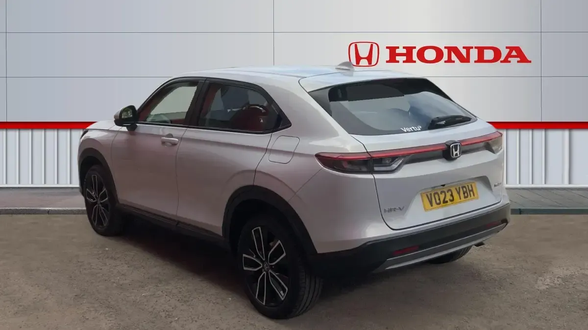 Used Honda HR-V Elegance 131 HP (96 kW) 2023 White SUV