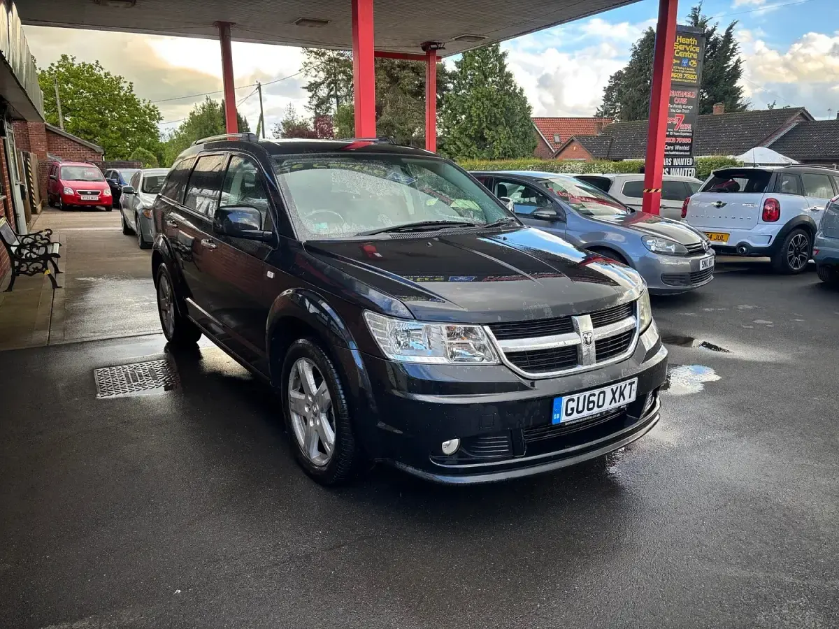 Used Dodge Journey 140 HP (102 kW) 2010 Black SUV