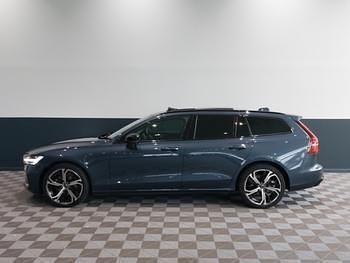 Used Volvo V60 Ultra 197 HP (144 kW) 2025 Blue Estate