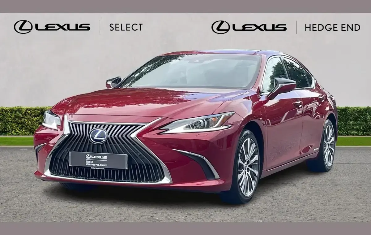 Used Lexus ES300H 214 HP (157 kW) 2021 Red Sedan