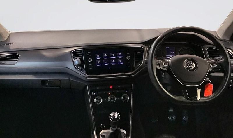 Used VW T-Roc Design 115 HP (84 kW) 2020 White SUV