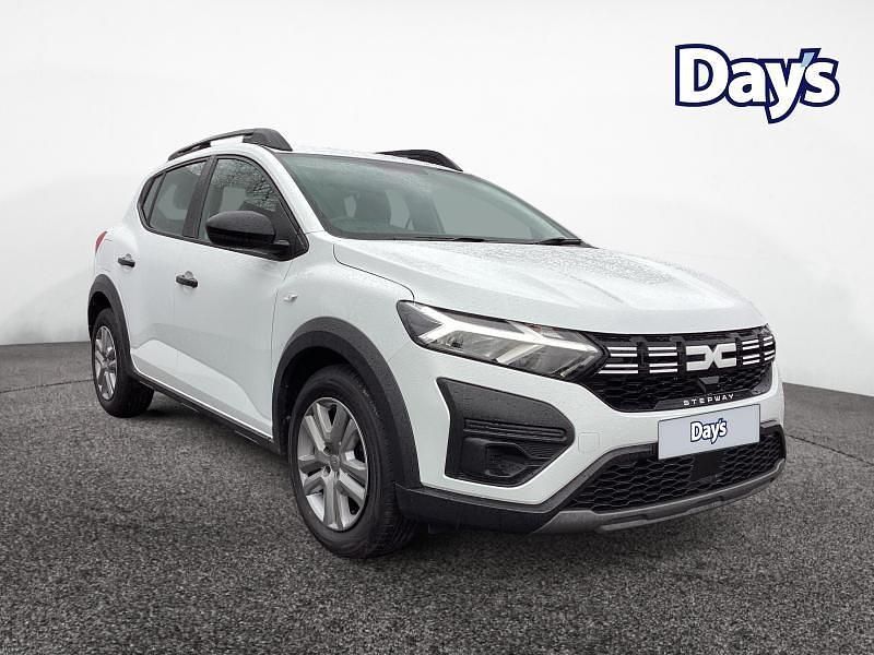 Used Dacia Sandero Essentiel 90 HP (66 kW) 2023 White Hatchback