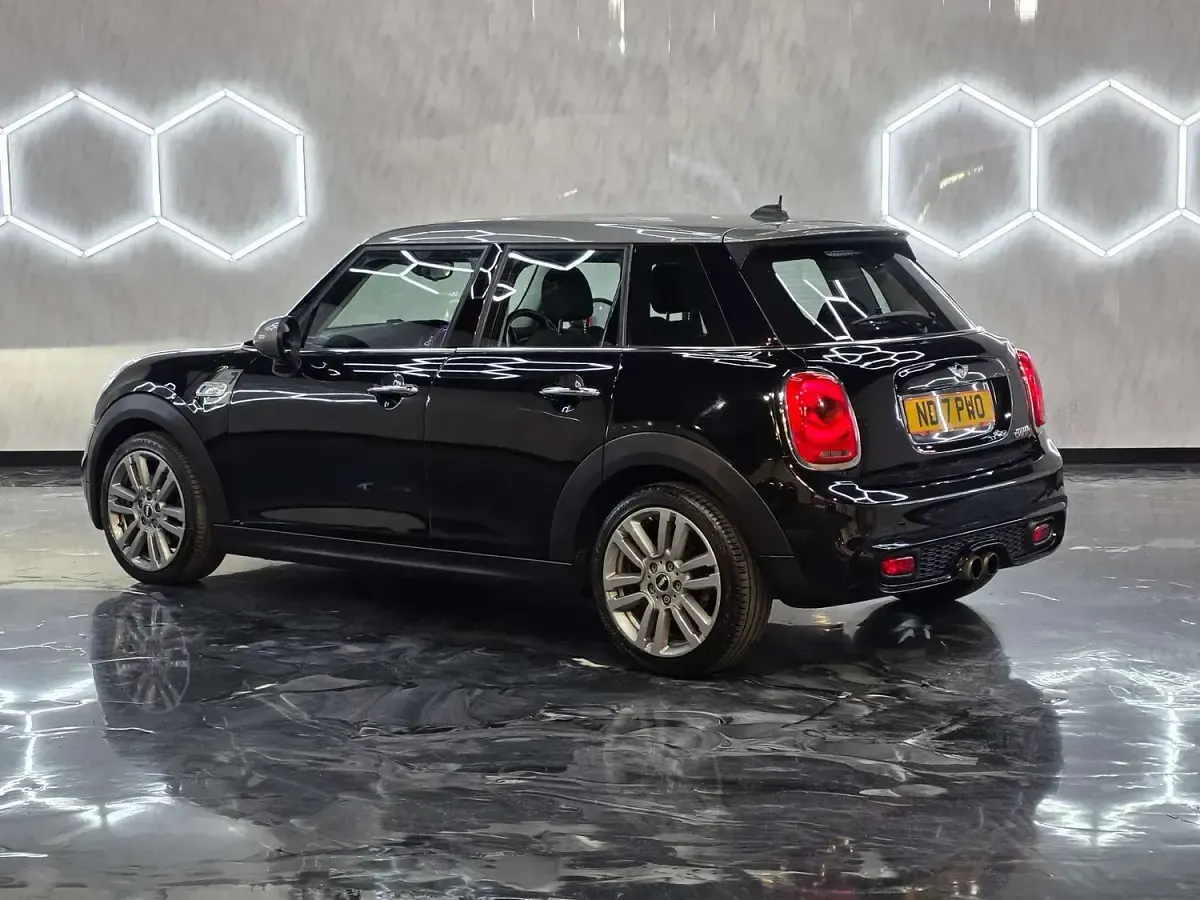 Used Mini Cooper S Hatch 192 HP (141 kW) 2017 Black Hatchback