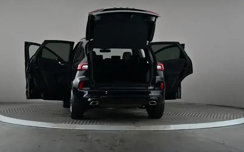 Used Ford Kuga ST-Line 150 HP (110 kW) 2025 Black SUV