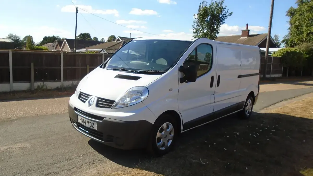 Used Renault Trafic 115 HP (84 kW) 2014 White MPV