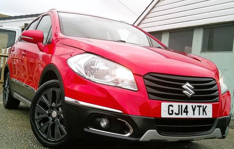 Red Used 2014 Suzuki SX4 S-Cross SZ-T Hatchback | £4,495 (Fair price) - Image 1/4