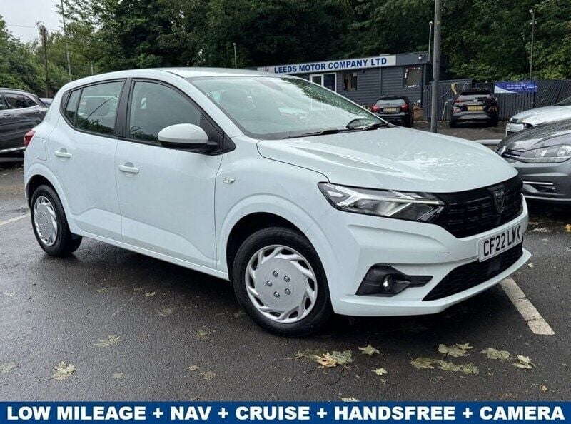White Used 2022 Dacia Sandero Comfort Hatchback | £9,995 (Good price) - Image 1/4