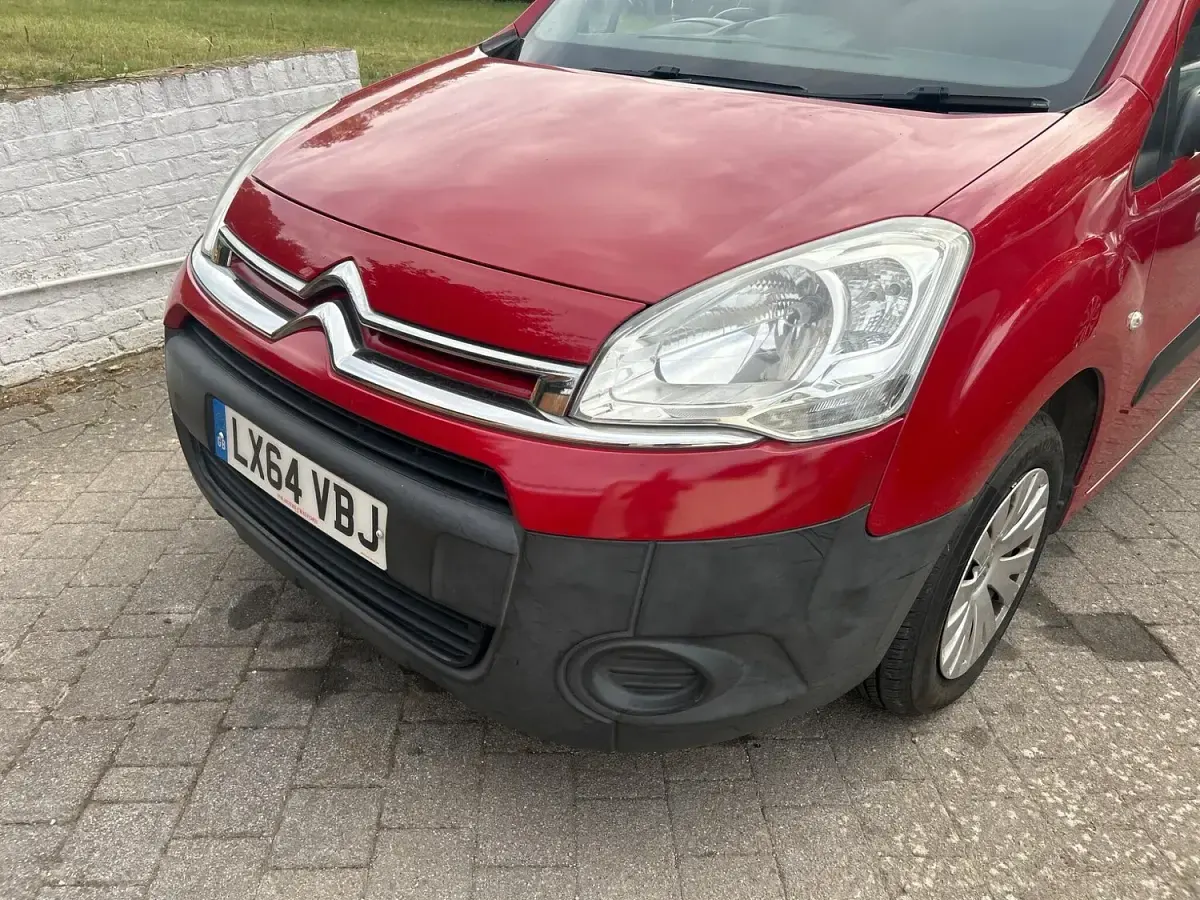 Used Citroën Berlingo 75 HP (55 kW) 2014 Red MPV