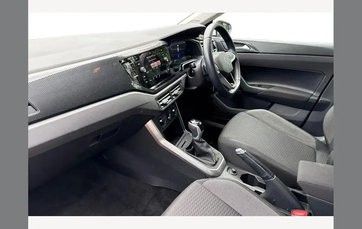 Used VW Polo Life 95 HP (69 kW) 2023 White Hatchback