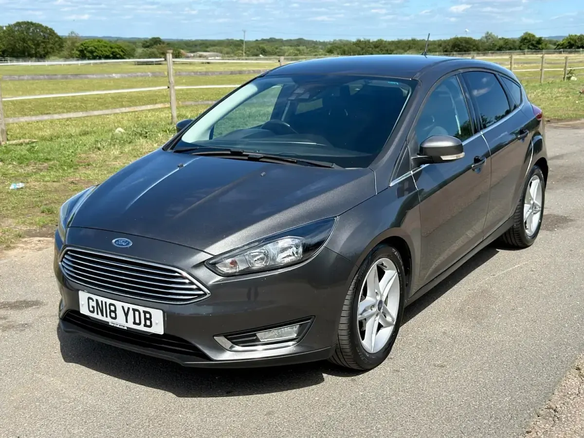 Used Ford Focus Titanium 125 HP (91 kW) 2018 Grey Hatchback
