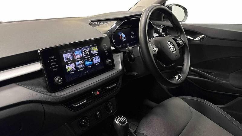 Used Skoda 110 R Colour Edition 81 HP (59 kW) 2022 Candy white black magic pearl effect Hatchback