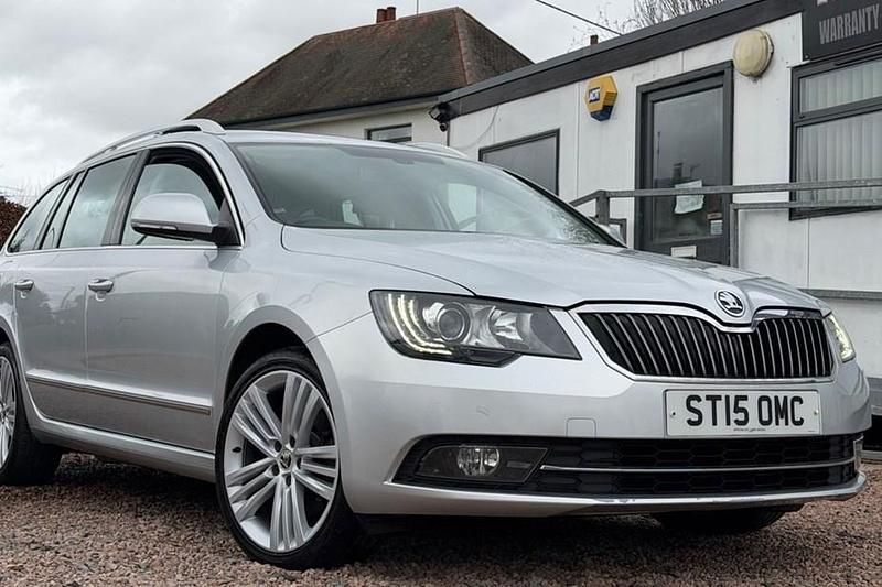 Used Skoda Superb Elegance 140 HP (102 kW) 2015 Silver Estate