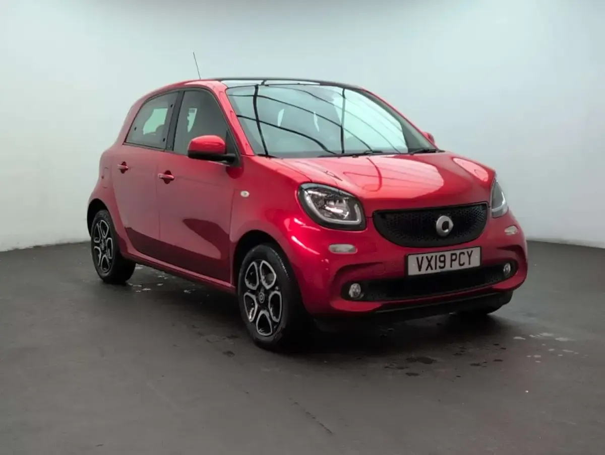 Used Smart ForFour Premium 71 HP (52 kW) 2019 Red Hatchback