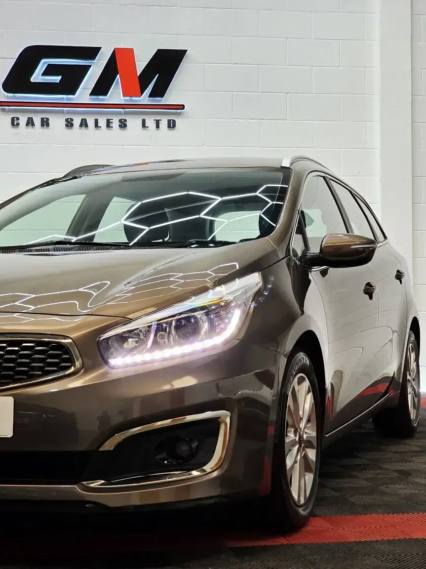 Used Kia Ceed 2018 Brown Hatchback
