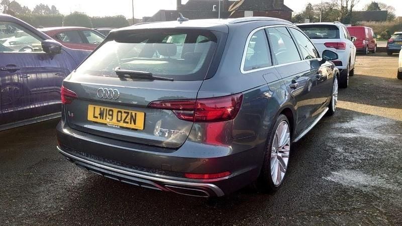 Used Audi A4 S-Line 150 HP (110 kW) 2019 Grey Estate