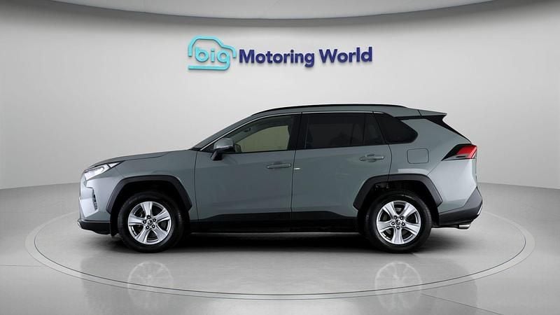 Used Toyota RAV4 Hybrid 215 HP (158 kW) 2021 SUV