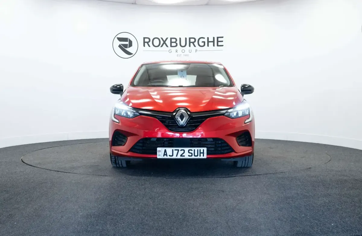 Używany Renault Clio V Evolution 145 KM (106 kW) 2023 Czerwony Hatchback