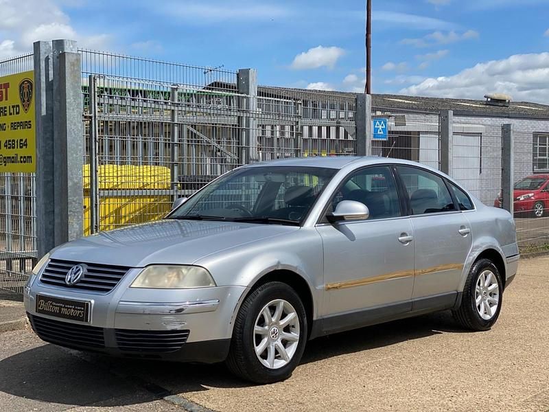 Used VW Passat Highline 100 HP (73 kW) 2004 Silver Estate